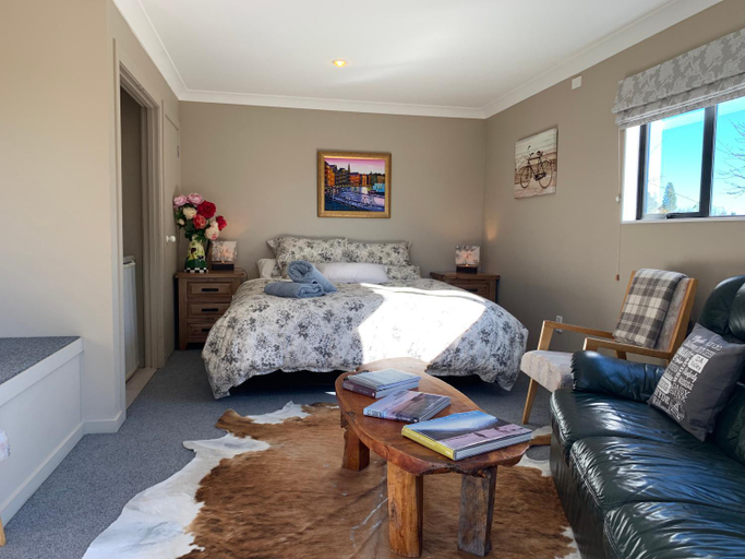 Bedroom 3, Trout 'n' Trail B&B, Central Otago