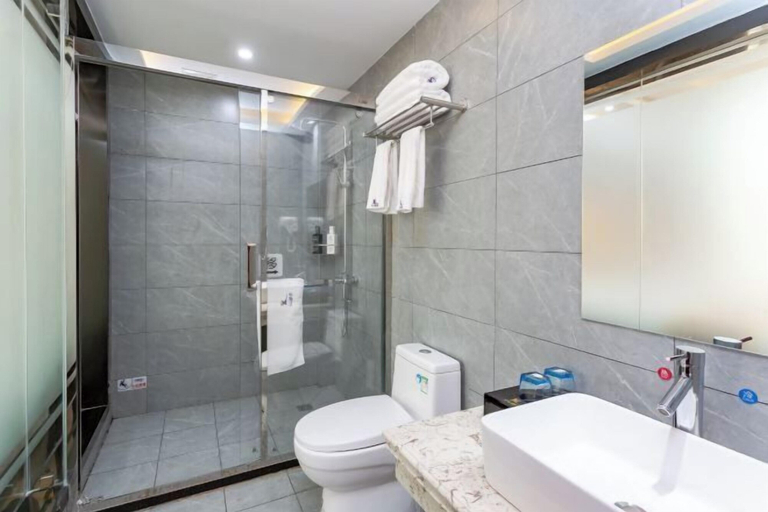 Bathroom 4, Xuangui Hotel, Qiannan Buyei and Miao