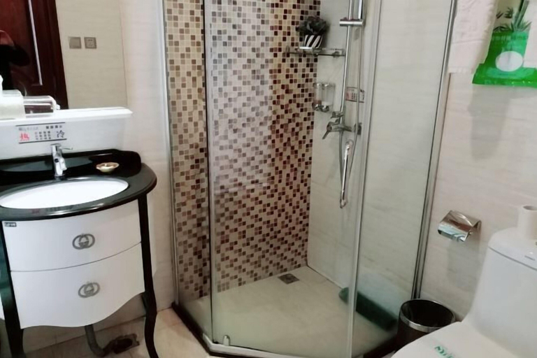Bathroom, NingerHolidaylnnClearWaterBay, Pu'er