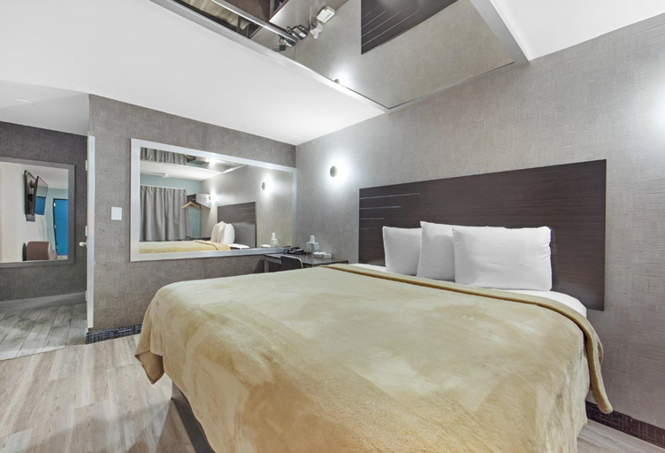 Bedroom 2, Hotel OPUS Bronx, New York