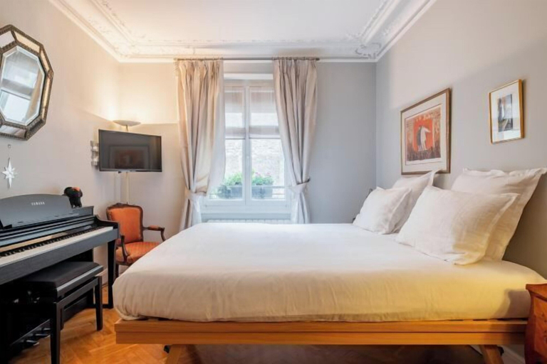 Bedroom 2, Triumphant Design, Paris