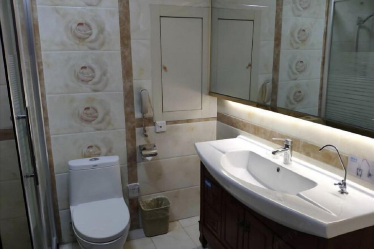 Bathroom 4, Yizhou International Hotel, Linyi