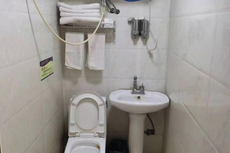 Bathroom 2, Kailai Hotel, Daxing'anling