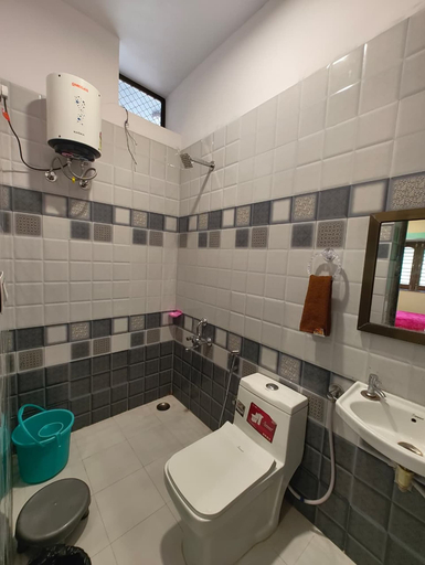 Bathroom 3, Aura Villa, Sirohi