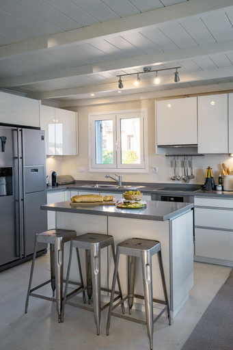 Private kitchen, Irinis Bayside Loft, Ionian Islands