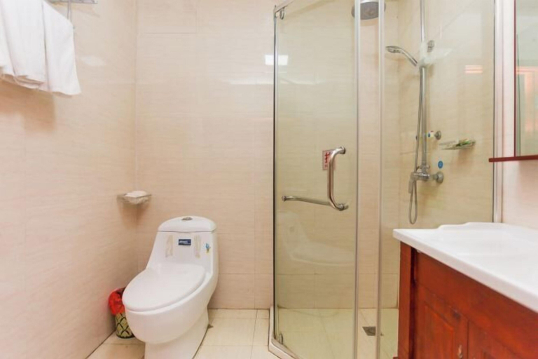Bathroom, Huatai Express Chain Hotel, Wuxi