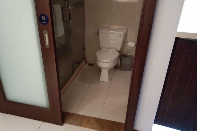 Bathroom, Zhoushan Tianhe Hotel, Zhoushan