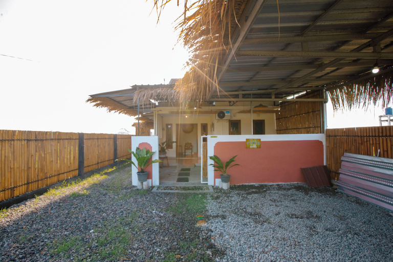 Exterior & Views 2, Villa New D'Bamboo by Plesirhatiyogja, Bantul