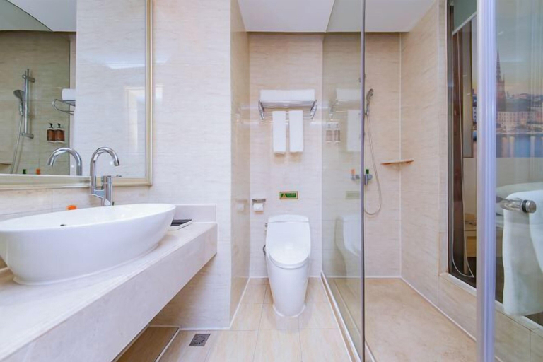 Bathroom 4, Vienna International Hotel, Loudi