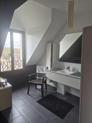 Bathroom 2, Villa NICAISE, Seine-et-Marne