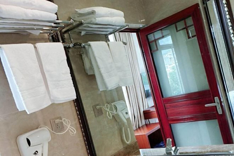 Bathroom, Bishui Lantian Hotel, Wenshan Zhuang and Miao
