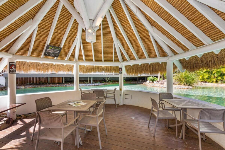 Food & Drinks 5, Noosa International Resort, Noosa - Noosa-Noosaville