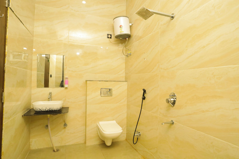 Bathroom, magnifica Luxurious Villa by daranga, Udaipur