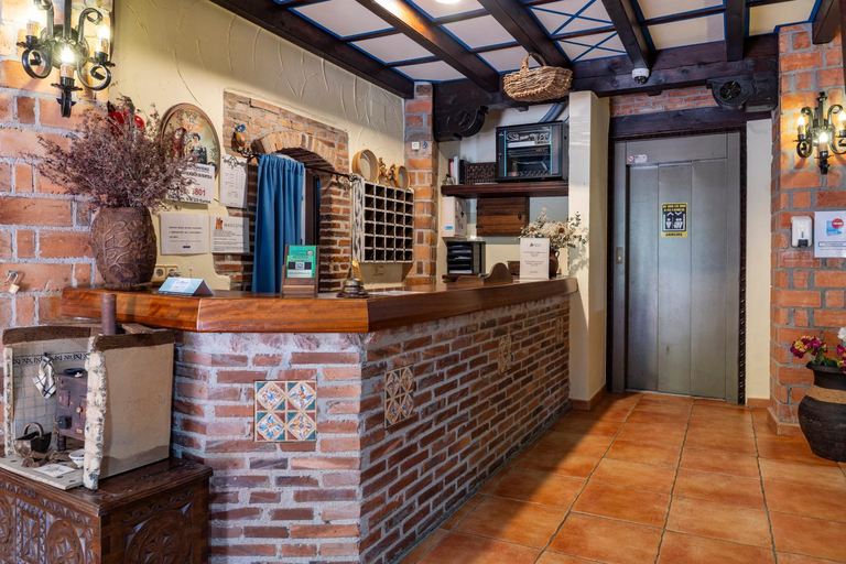 Others 5, Hotel El Bricial, Asturias