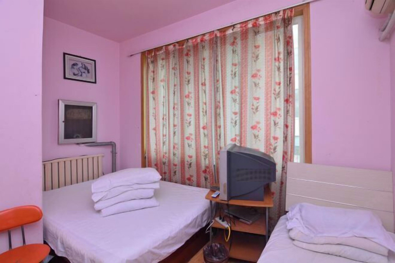 Bedroom 4, Qingdao Dexinsheng Hotel, Qingdao