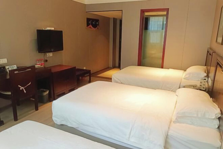 Bedroom 2, Tai Chi Hotel, Shiyan