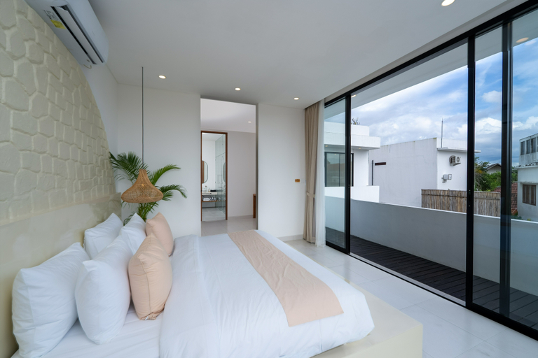 Bedroom 5, Villa Kalia - 4BR Privat Villa in Berawa, Badung