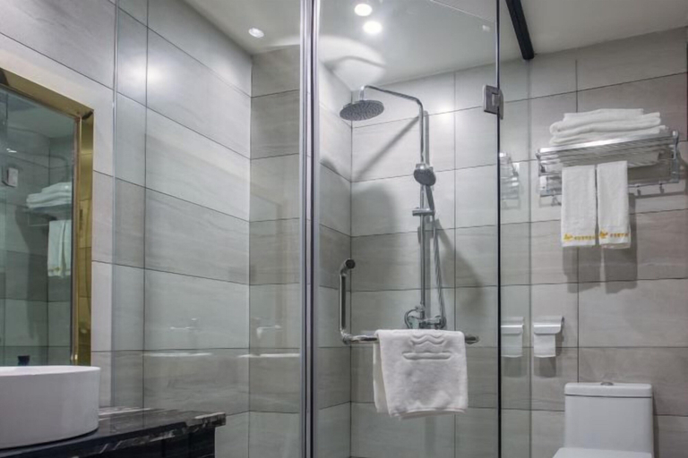 Bathroom 3, 1700 Hotel, Guilin