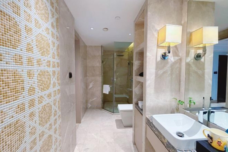 Bathroom 5, Victoria Grand Hotel, Wenzhou