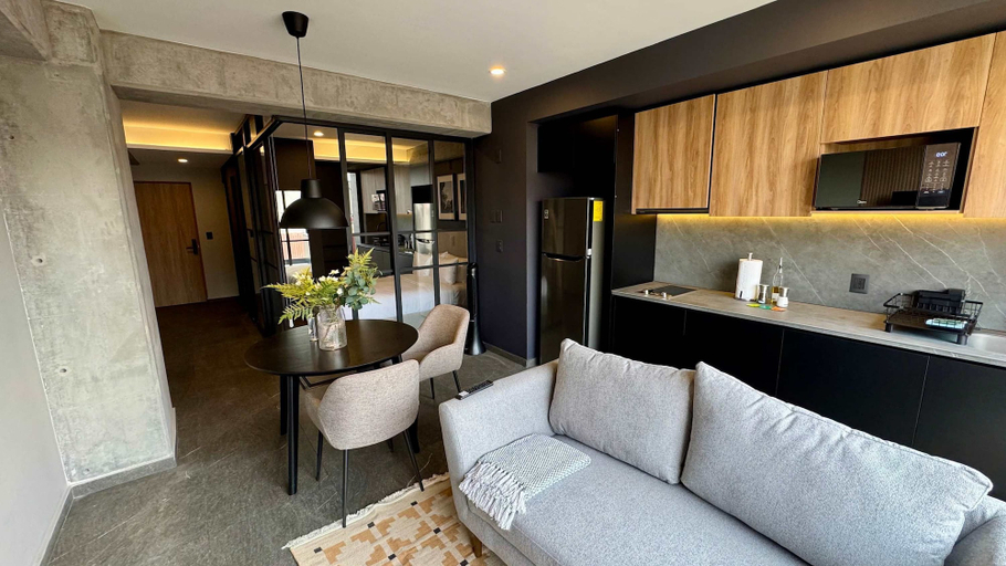 Room 2, w Tasteful 1BR w Private Balcony in Tabacalera, Mexico City
