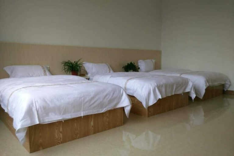 Bedroom 5, Huangyao Xinyi Inn, Hezhou