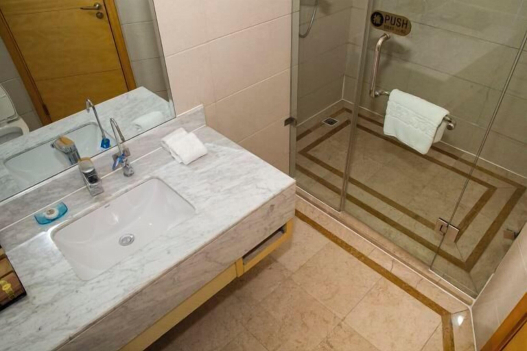 Bathroom, Baotou Hotel State Guest Building, Baotou