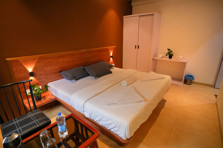 Room 4, Hotel Blue Lotus Residences, Satara