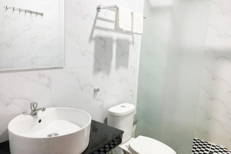 Bathroom, Sok Eng Hotel, Sihanoukville