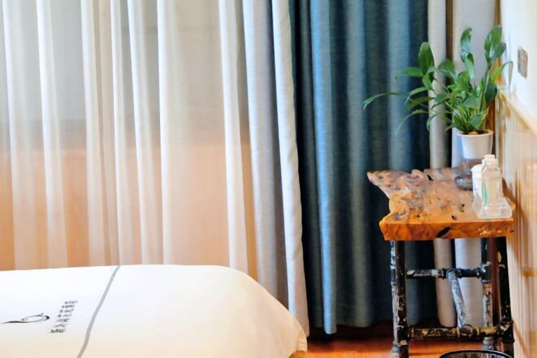 Bedroom 3, New Bund Fiorist's Inn, Zhangjiajie