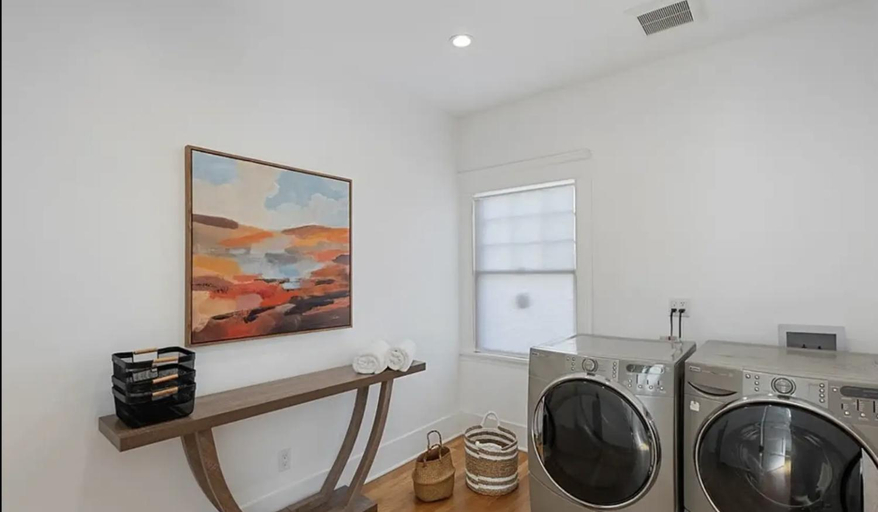 Bathroom 3, Hollywood Heritage Villa, Los Angeles