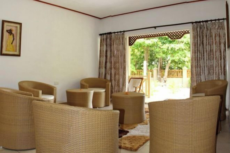 Others 4, Hostellerie la Digue