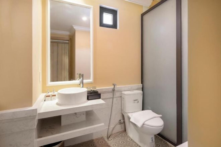 Bathroom 4, Bella Merry Hotel - Apartment, Da Nang