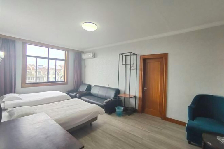 Bedroom 3, Jinqiao Hotel, Huzhou