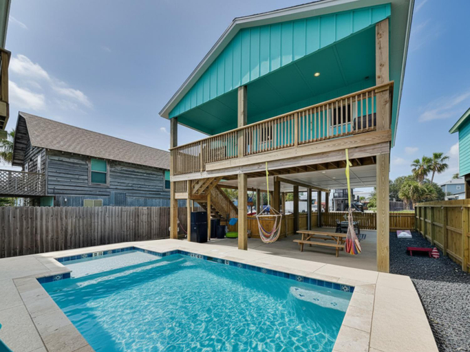 Sport & Beauty 2, Marlin Manor, Nueces