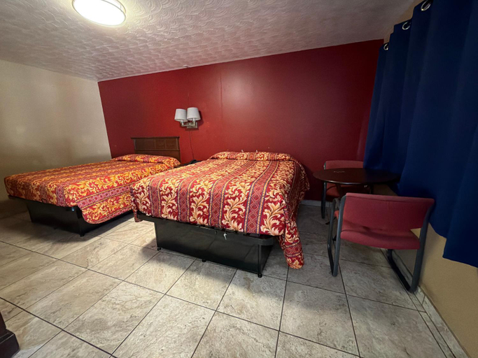 Bedroom 3, Rainbow Fountain Motel, Pasco