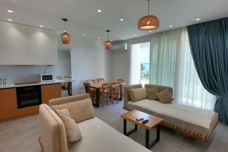 Others 1, Pinegrove Apartment, Durrësit