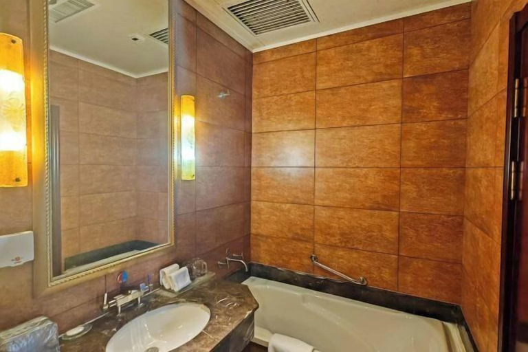 Bathroom, Bremen Hotel, Harbin