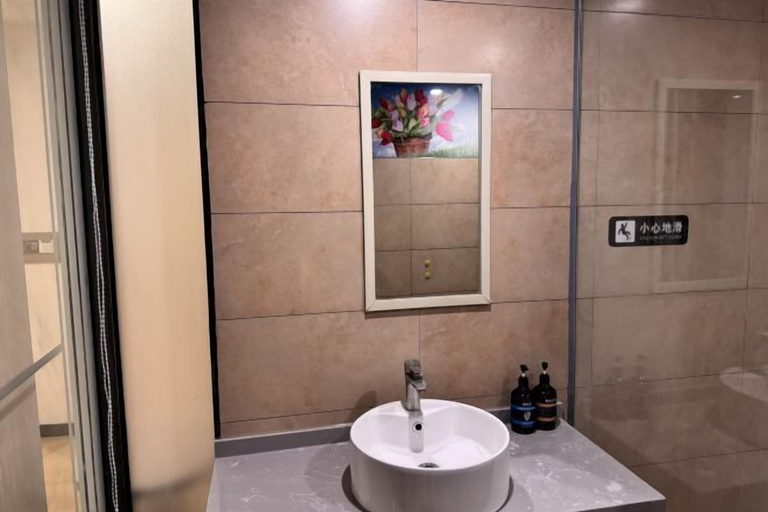 Bathroom 4, Hengxian Huashi Baijie Hotel, Nanning