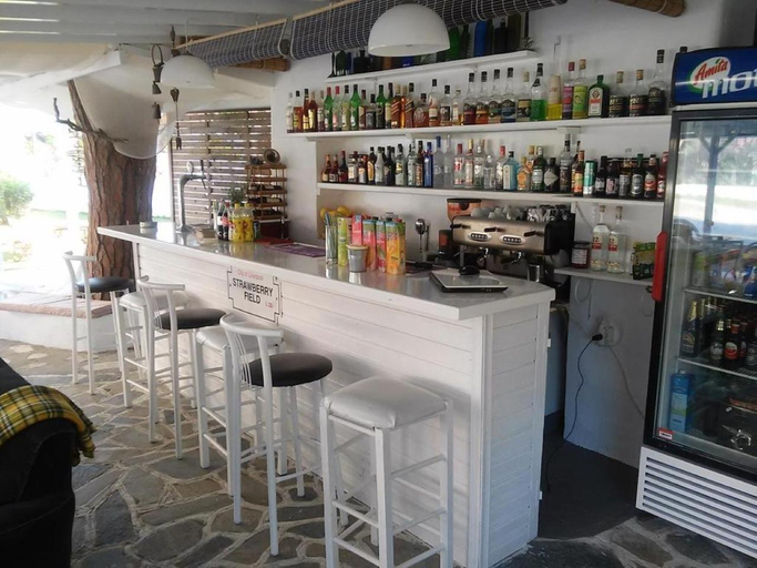 Food & Drinks, Maistrali Studios Skiathos, Thessaly