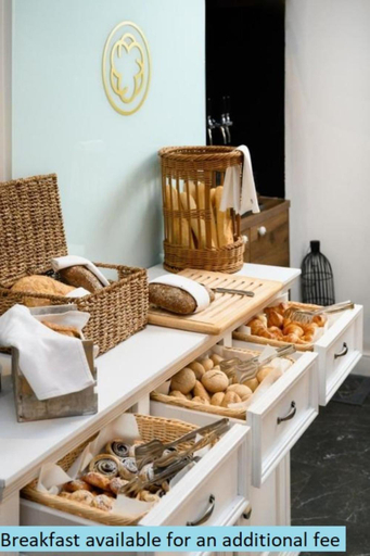 Food & Drinks 5, Butik Apartments, by BQA, Budapesti