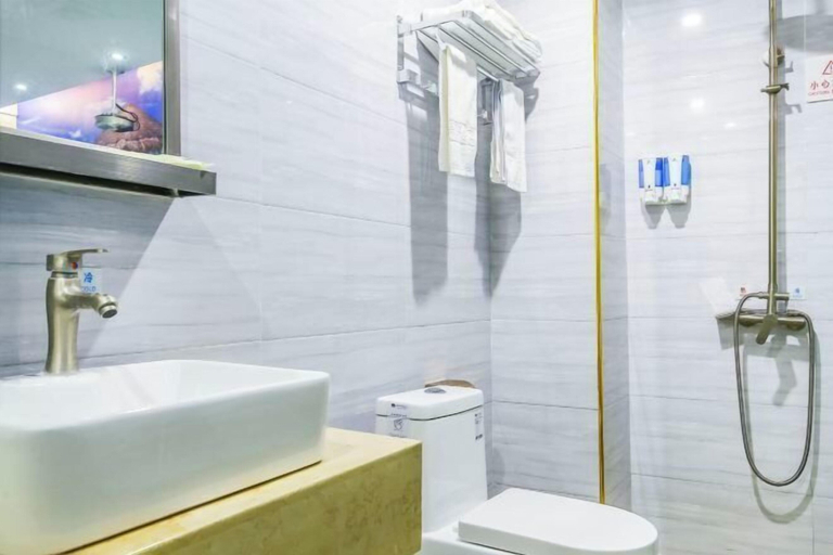 Bathroom, Shenzhen Center Theme Hotel, Shenzhen
