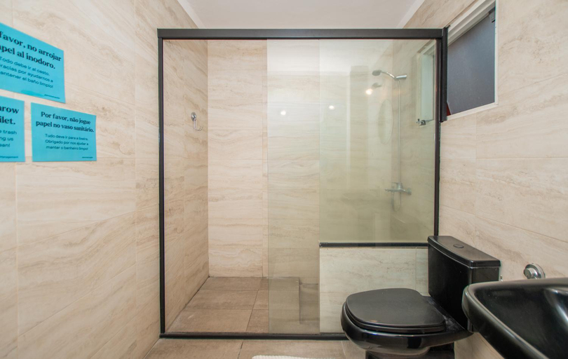 Bathroom, Casa QUEDATE ACA - HAB SALA, Asunción