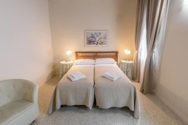 Bedroom 4, Juliet House, Verona