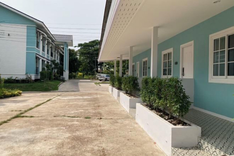 Exterior & Views 2, Thong Prachok Hotel, Muang Sakon Nakhon