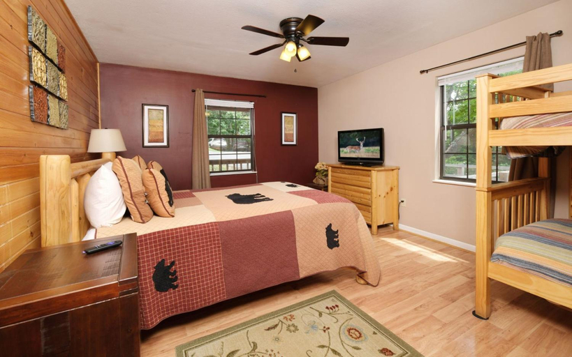 Bedroom 3, TN Bear Den, Sevier
