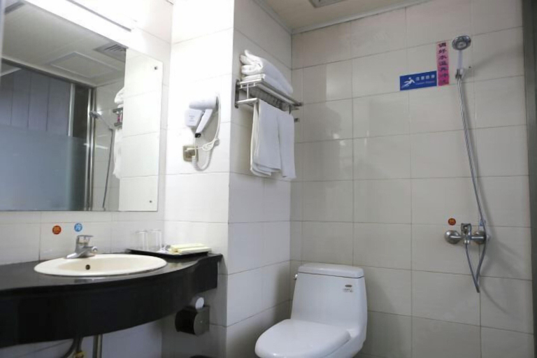 Bathroom 4, Jing Chuan Hotel, Xuancheng