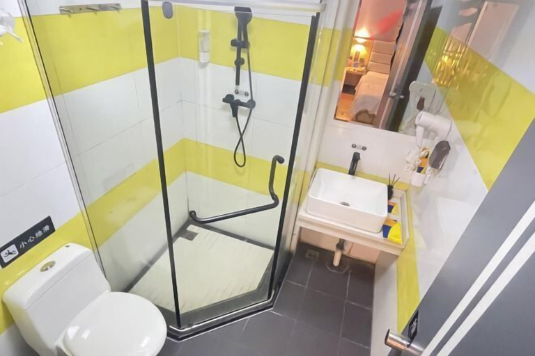 Bathroom, 7Days Inn Hotel (Huizhou Zhongkai Chenjiang Avenue), Huizhou