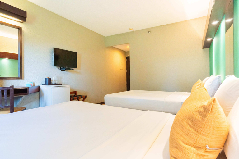 Bedroom 3, Microtel by Wyndham Eagle Ridge, General Trias