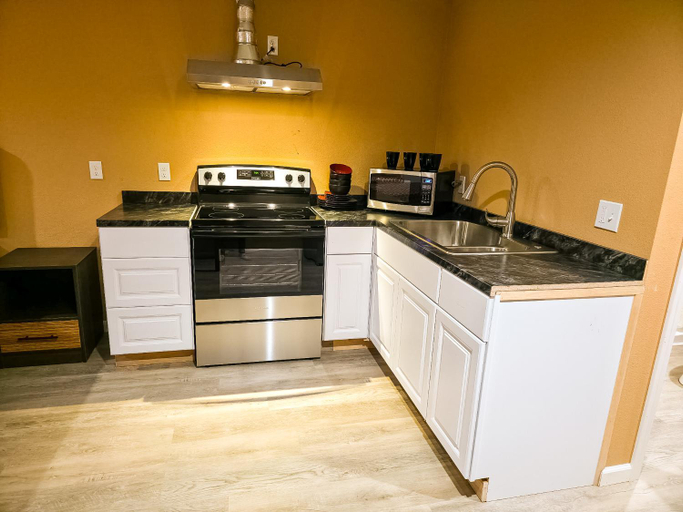 Others 5, Far West Cabin-Tiny Homes Rental, Clallam