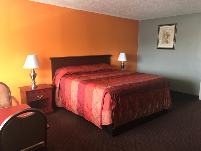 Bedroom 4, Express Inn Bay City, Matagorda